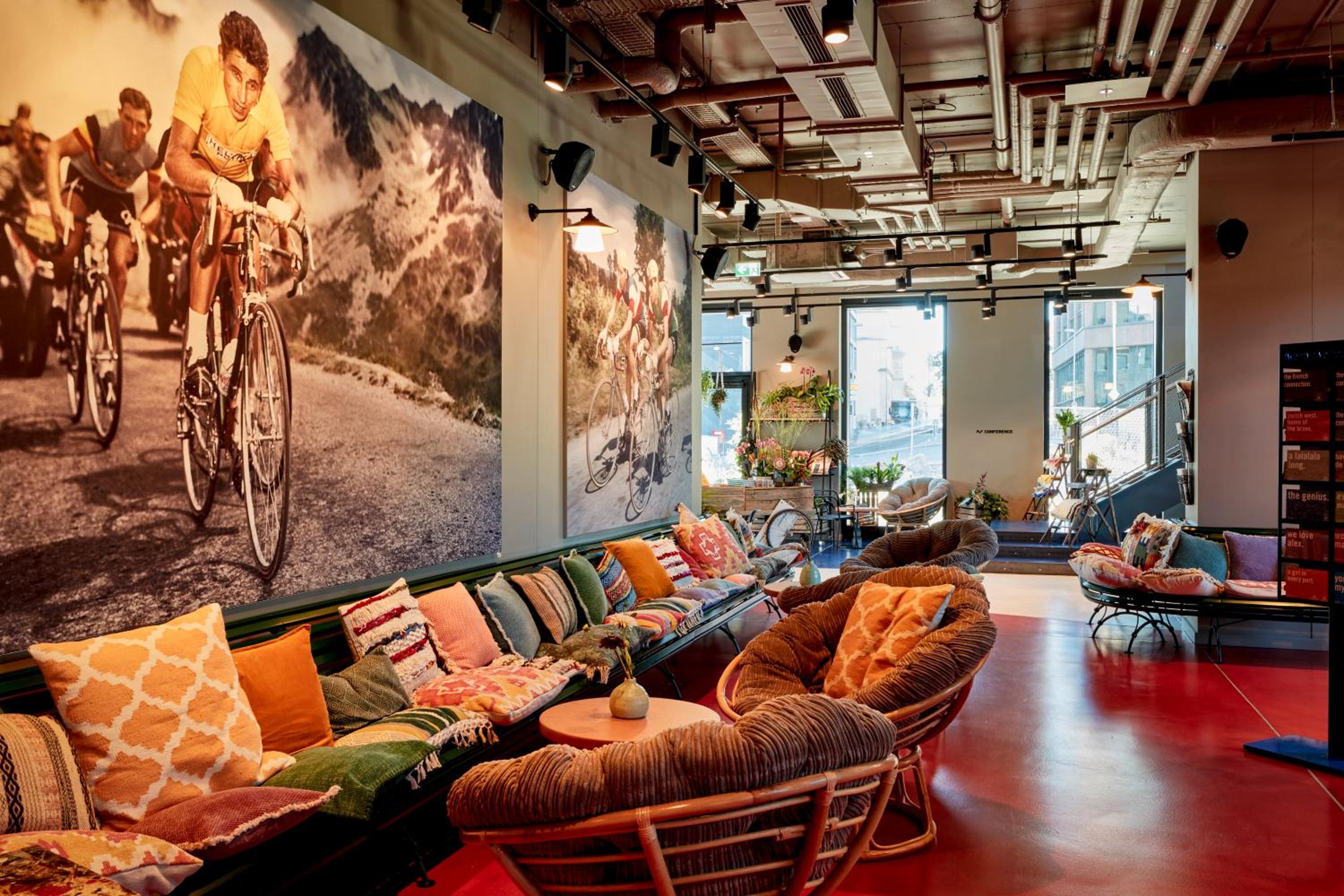 25Hours Hotel Duesseldorf Das Tour