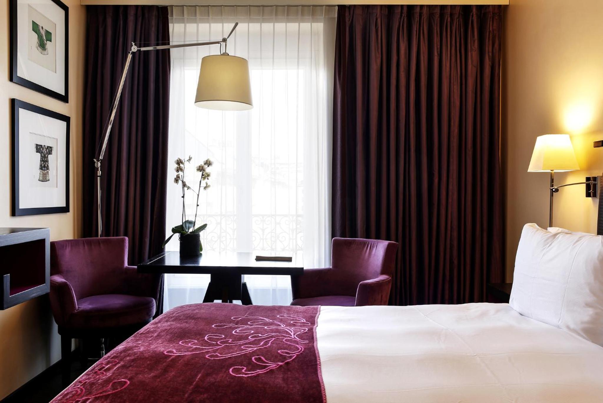 Eastwest hotel by Malone