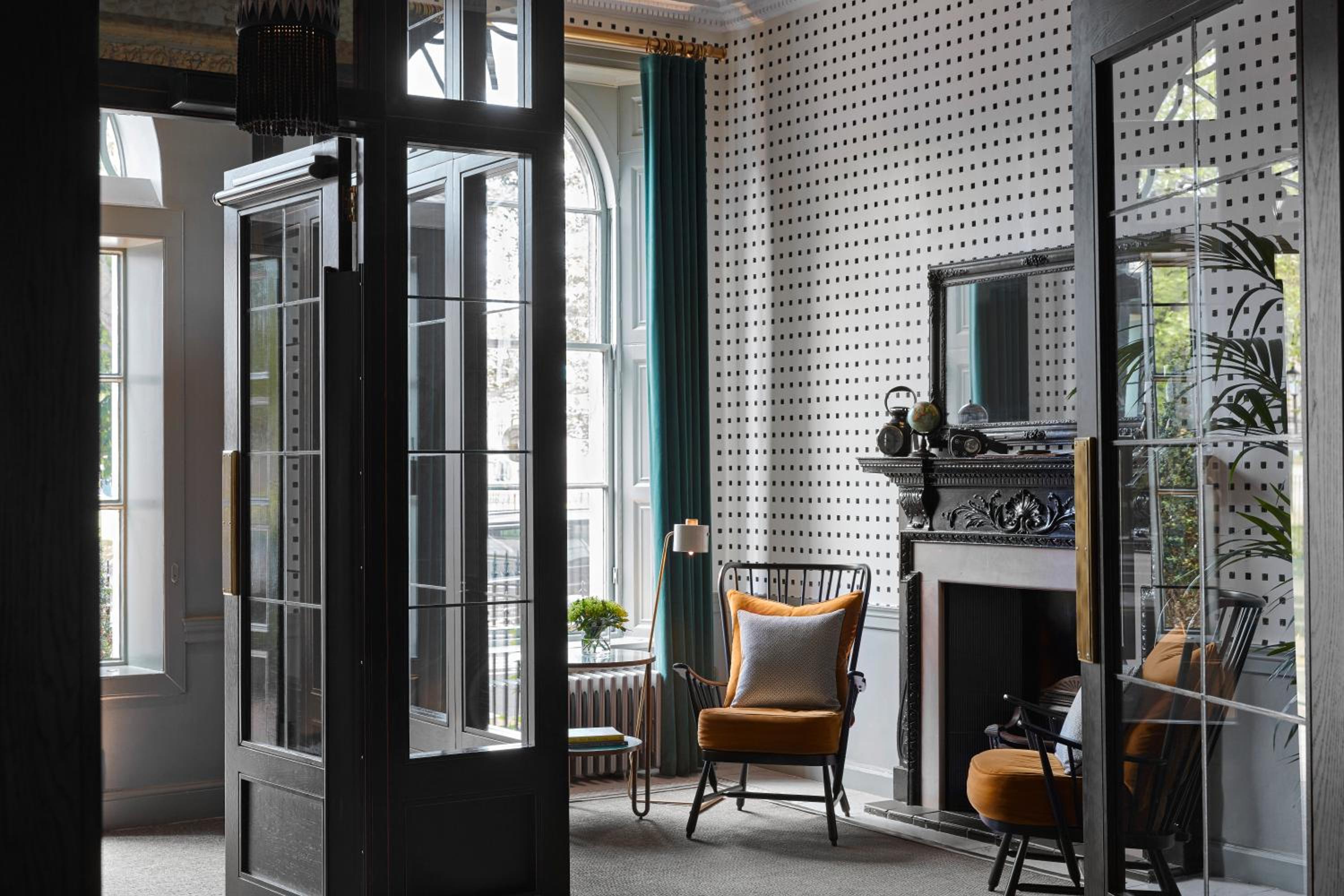 Kimpton CHARLOTTE SQUARE by IHG