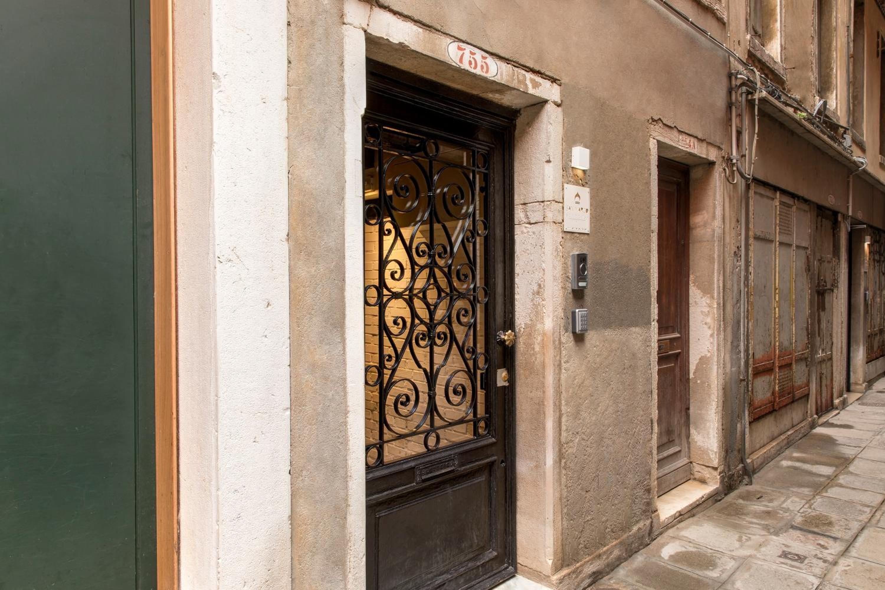 San Marco Suite 755