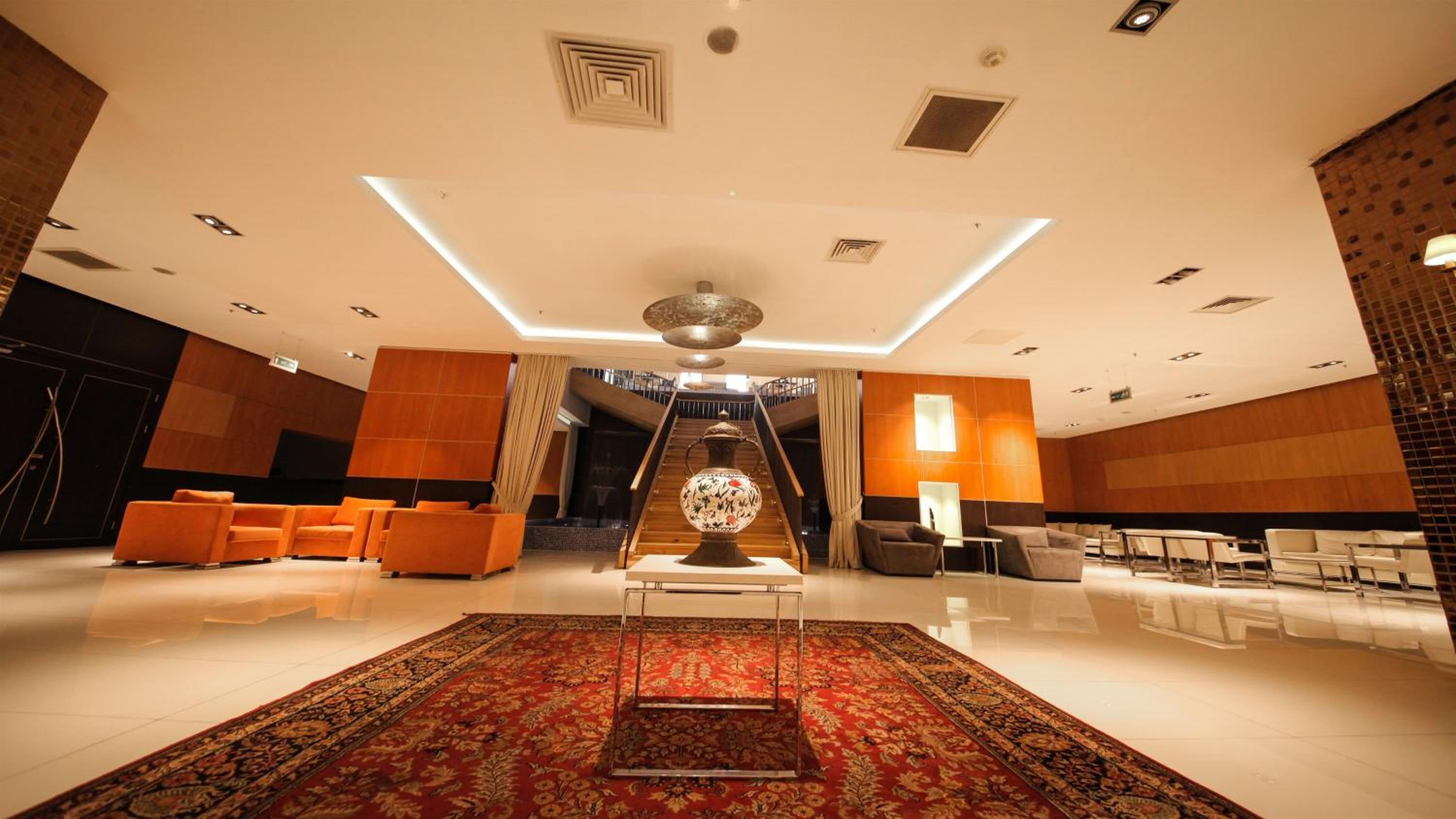 ADM Grand Hotel