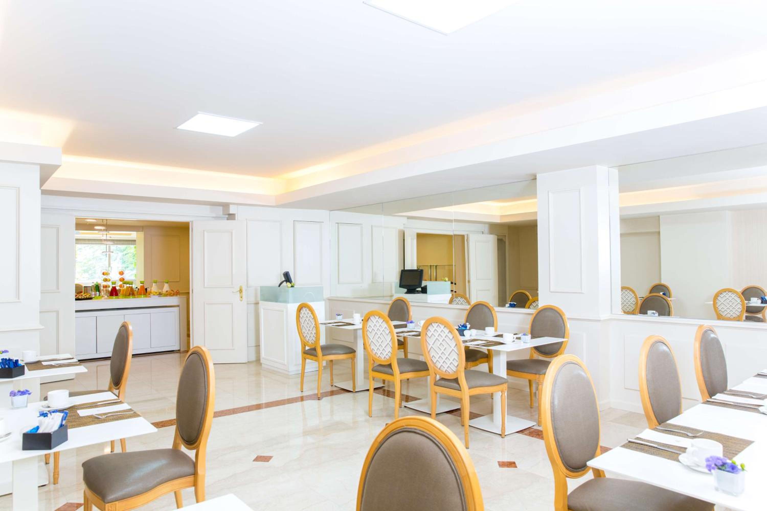 Hotel Geneva by Fassbind