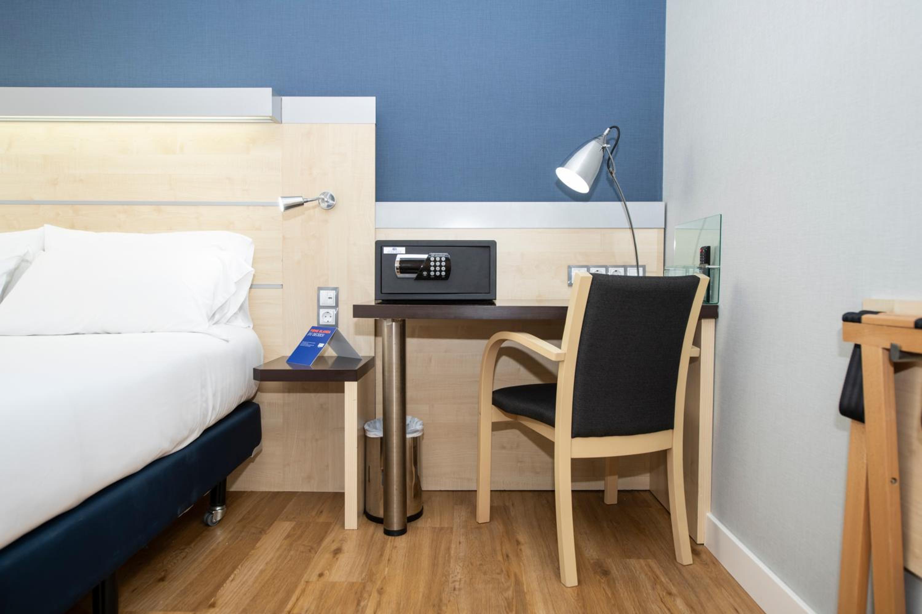 Holiday Inn Express BARCELONA - CITY 22@ by IHG