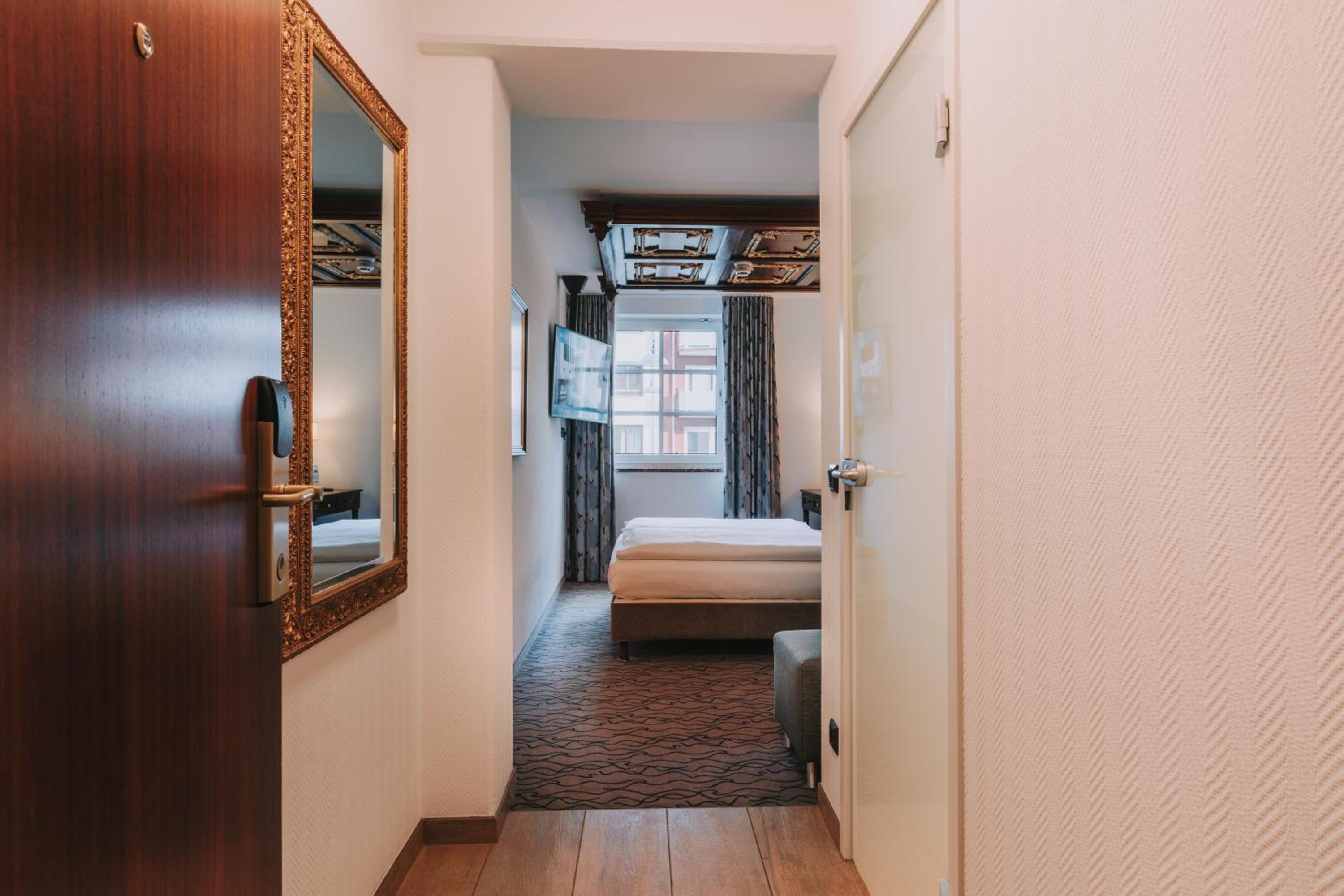 King's Hotel Center Superior