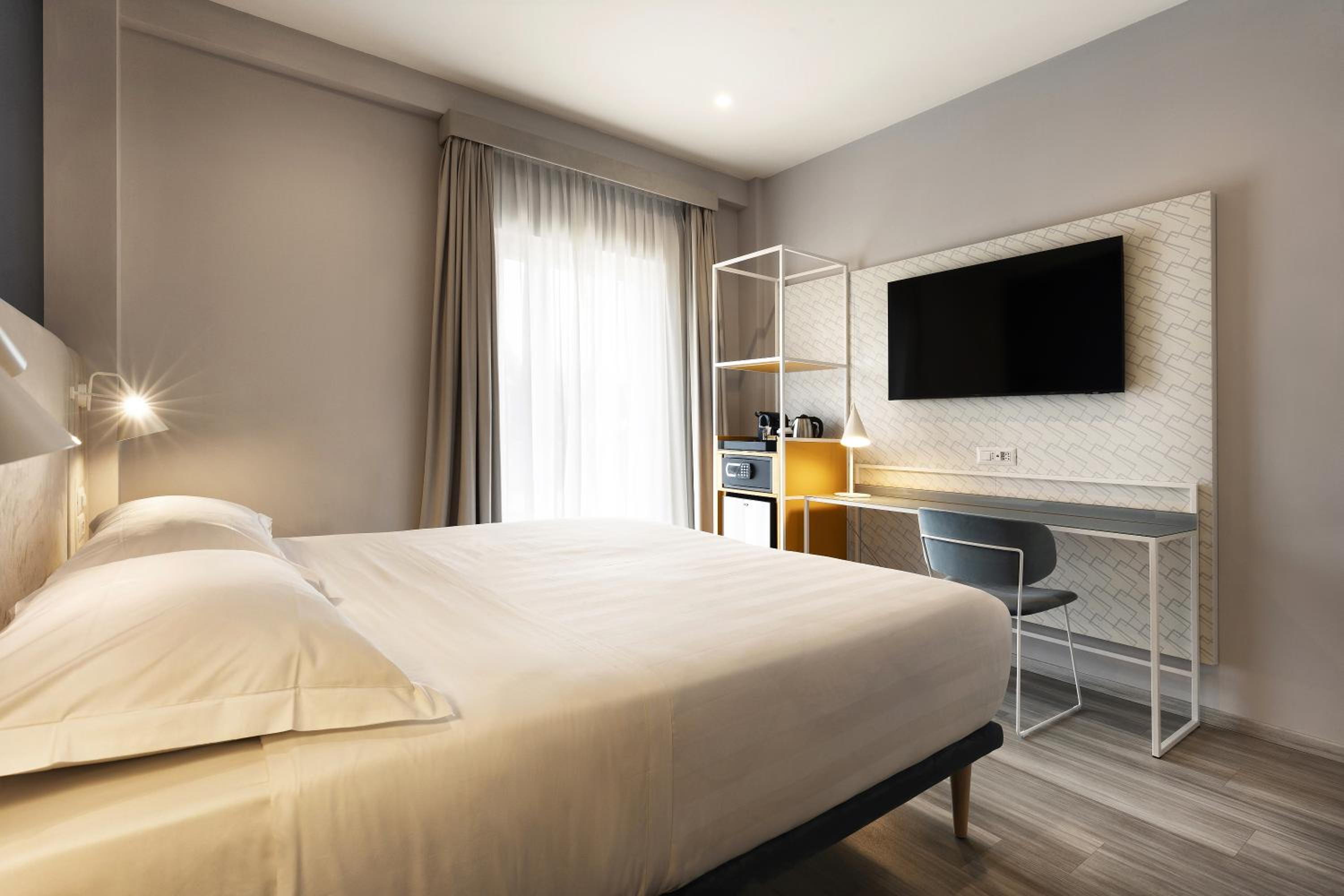 Adesso Hotel