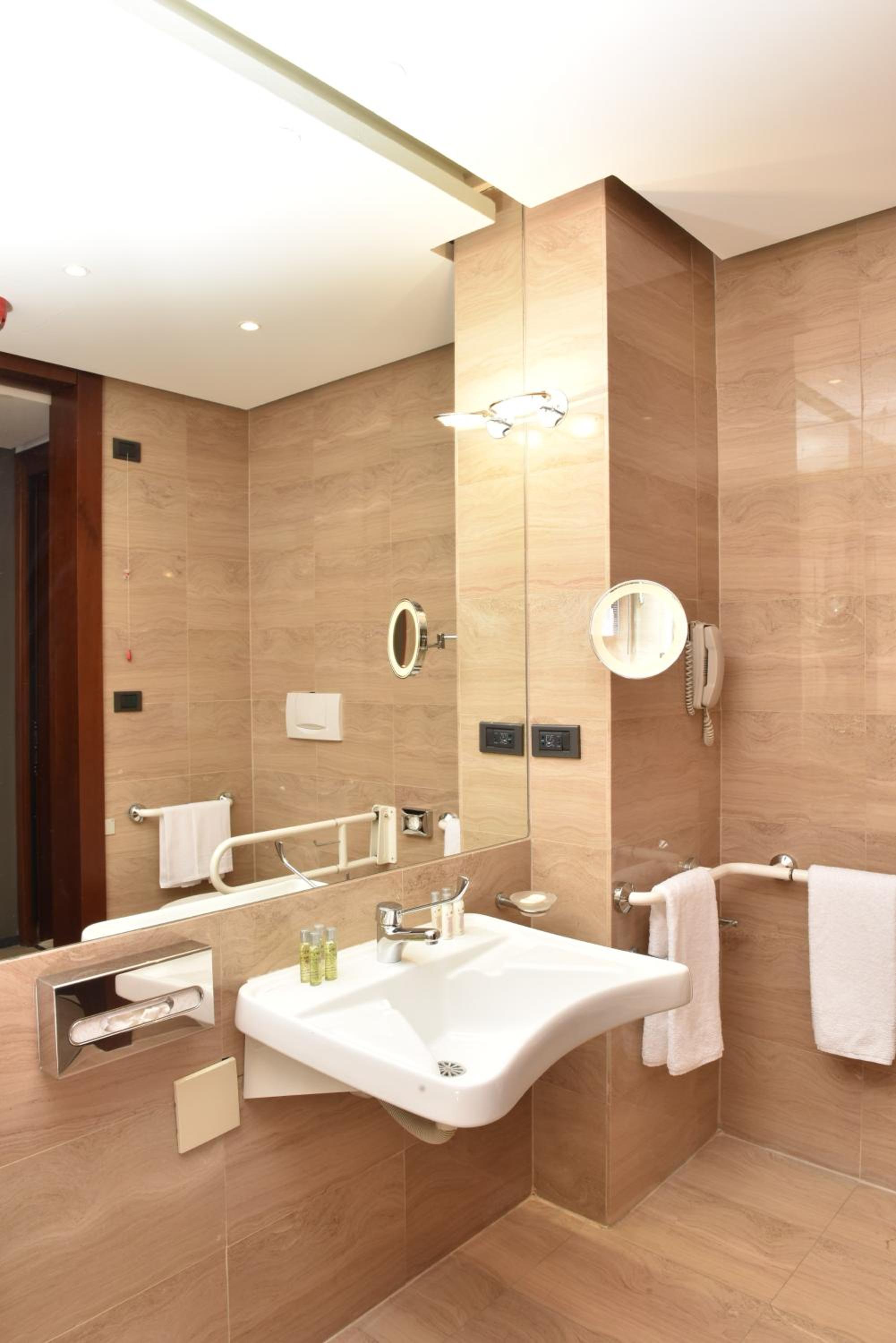 DoubleTree by Hilton Turin Lingotto