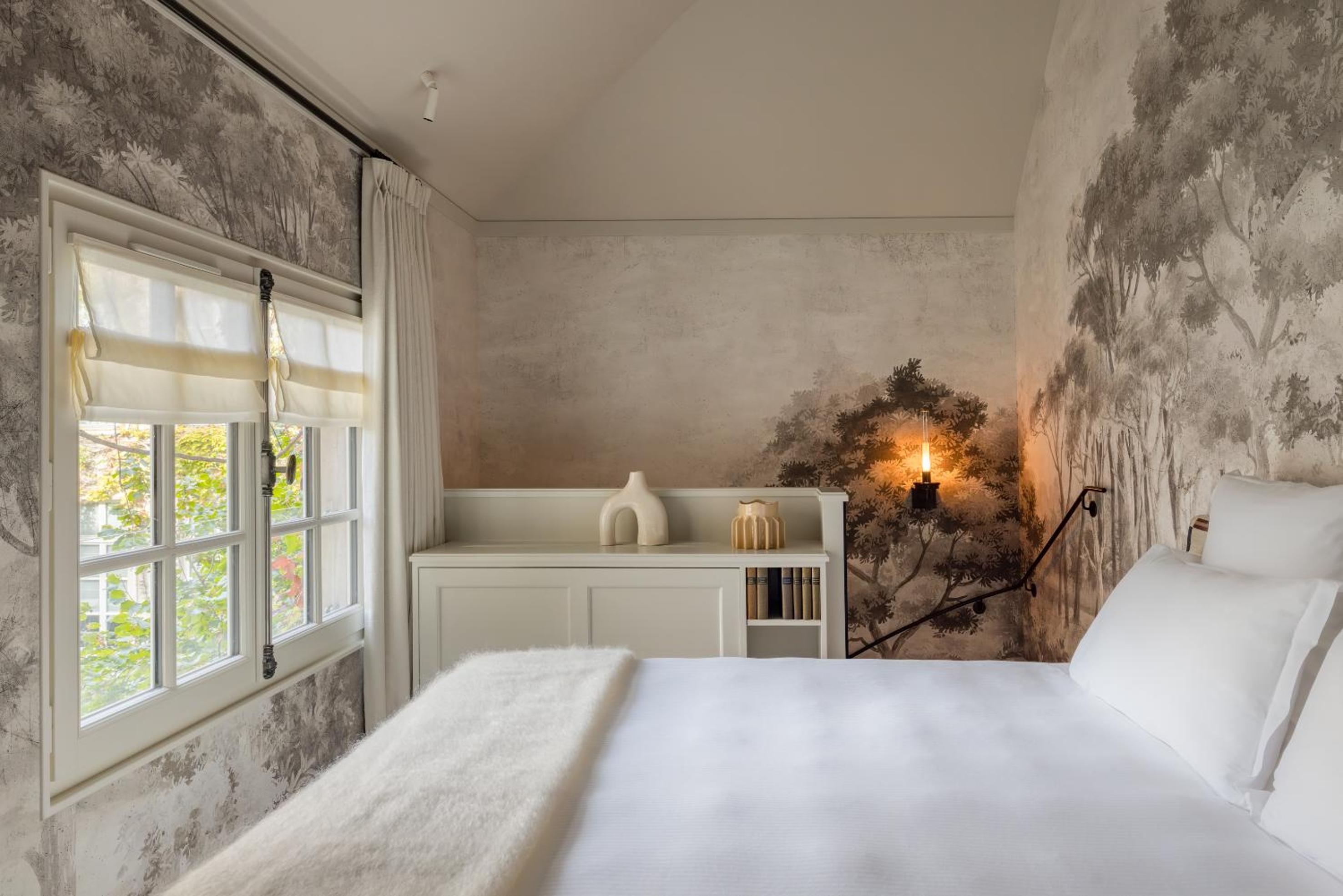 Le Pavillon de la Reine & Spa, Place des Vosges