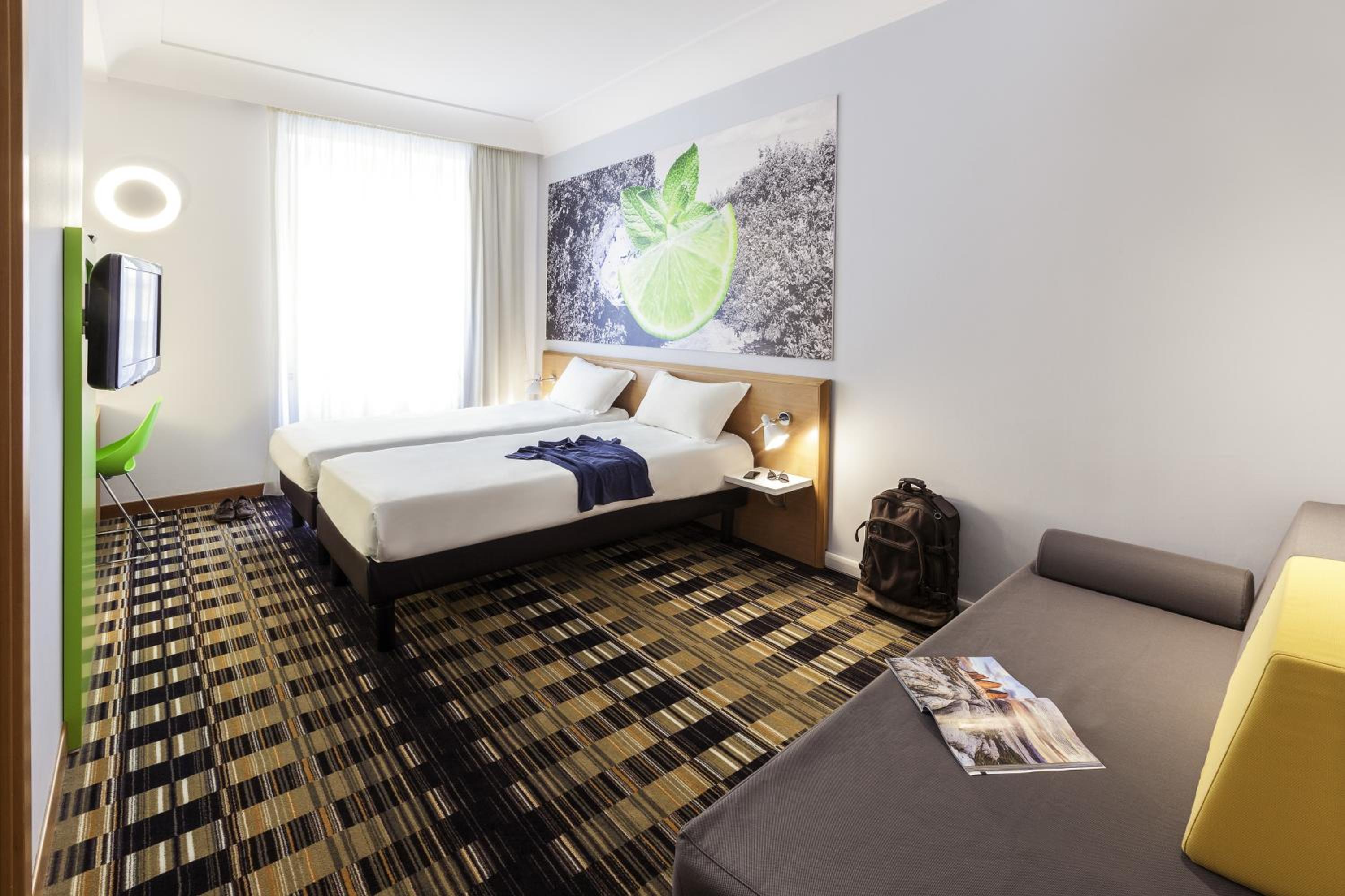 Ibis Styles Napoli Garibaldi
