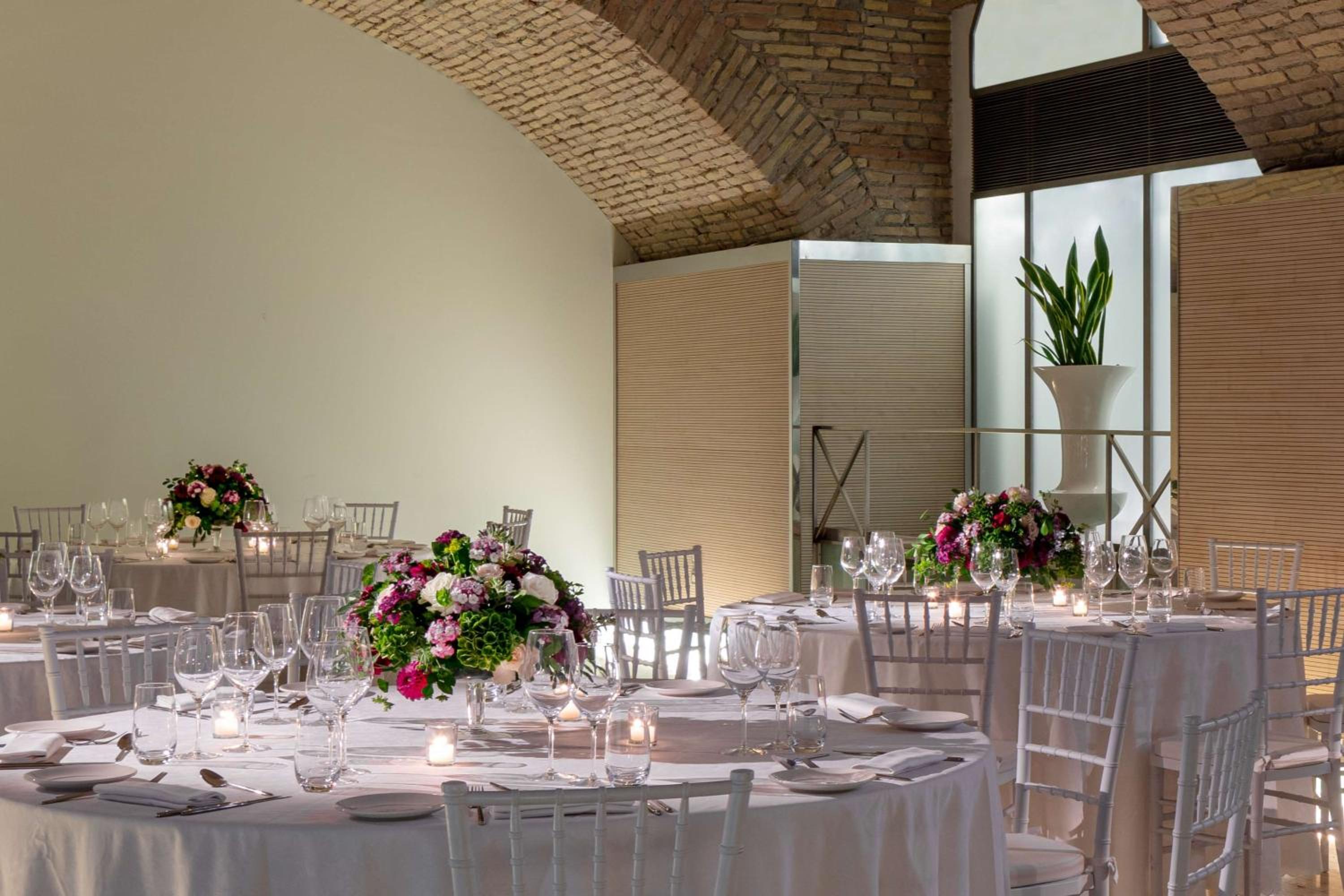 Anantara Palazzo Naiadi Rome Hotel - A Leading Hotel of the World