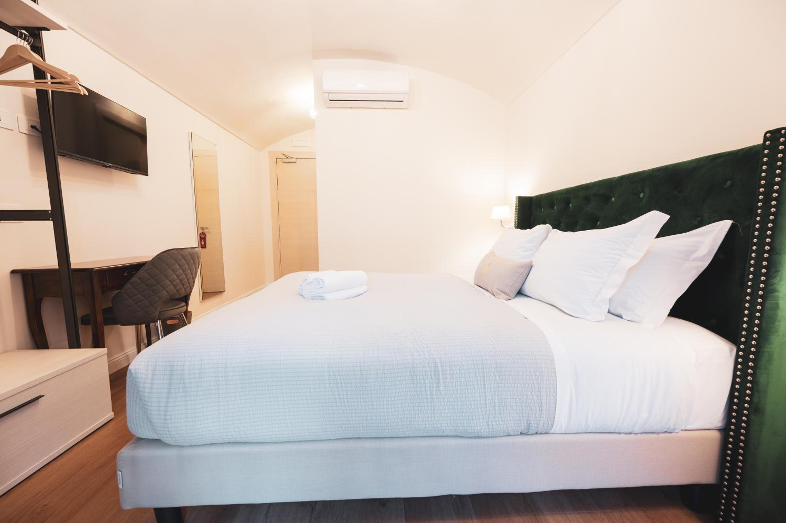 Carlo Felice Boutique Hotel