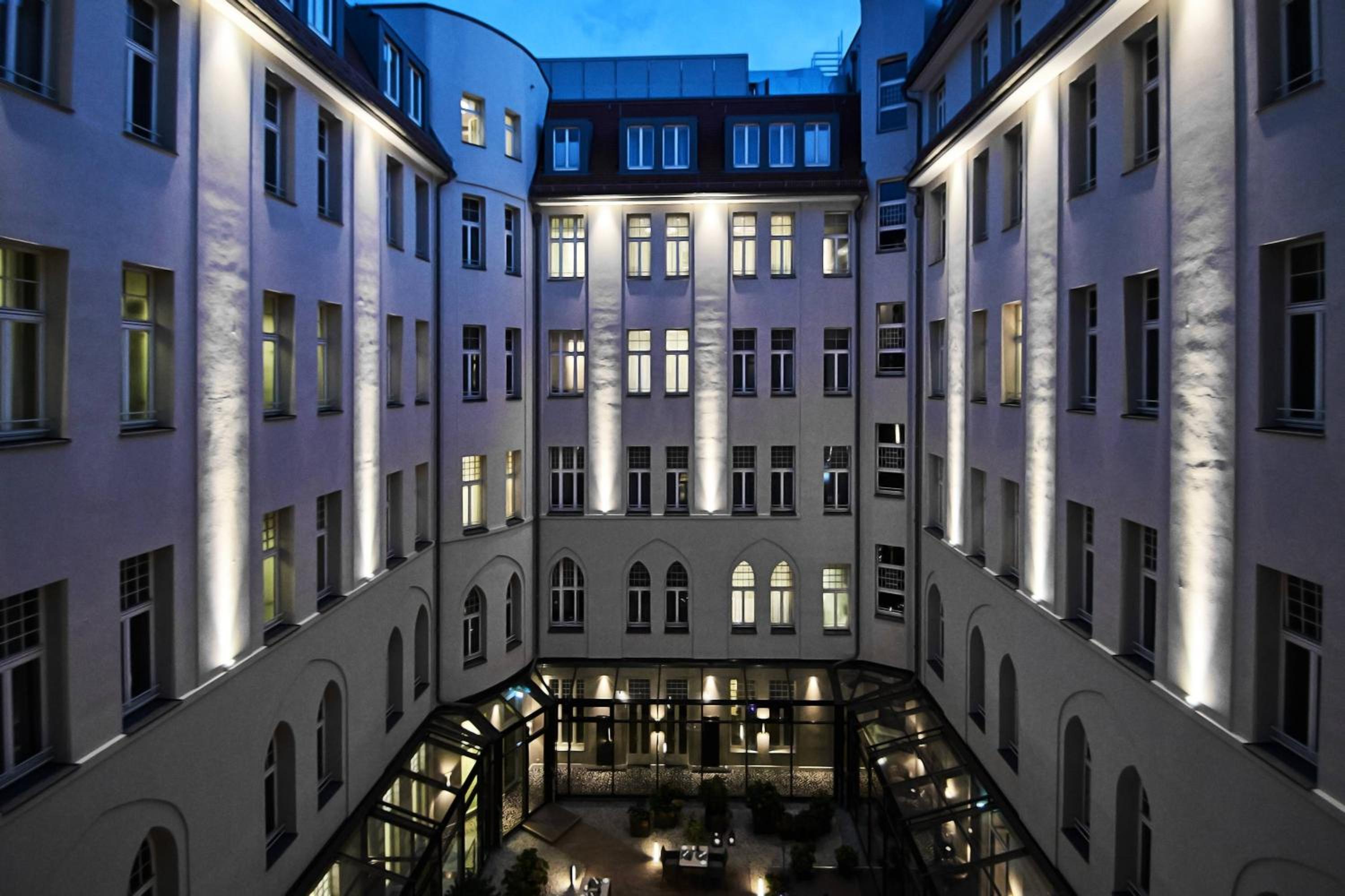 Roomers Berlin Steinplatz, Autograph Collection