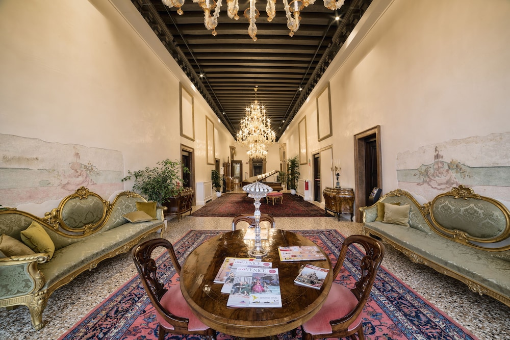 Hotel Nani Mocenigo Palace