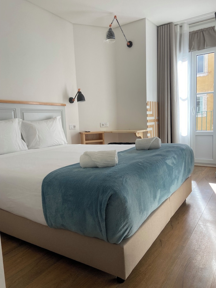Bacalhoeiros 125 Hotel