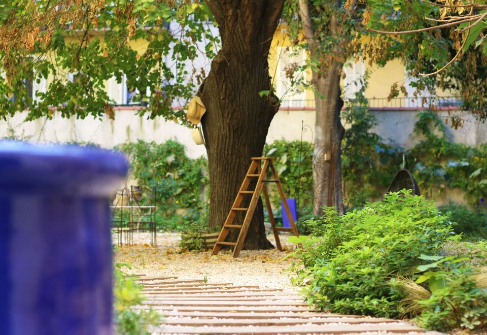 L'Abeille - Boutique Apartments