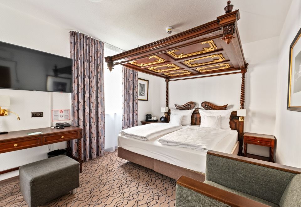 King's Hotel Center Superior