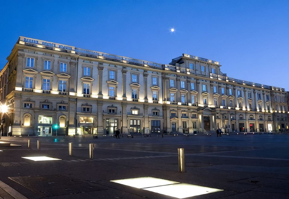 Hotel Charlemagne By Happyculture