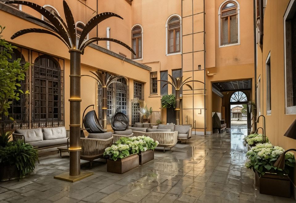 Palazzo Veneziano - Venice Collection