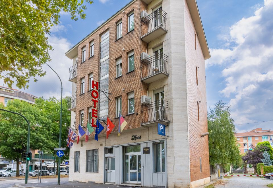 Domino Hotel